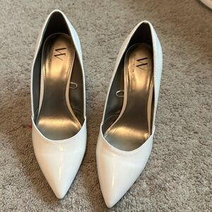 Worthington White Pointed Toe Stillettos